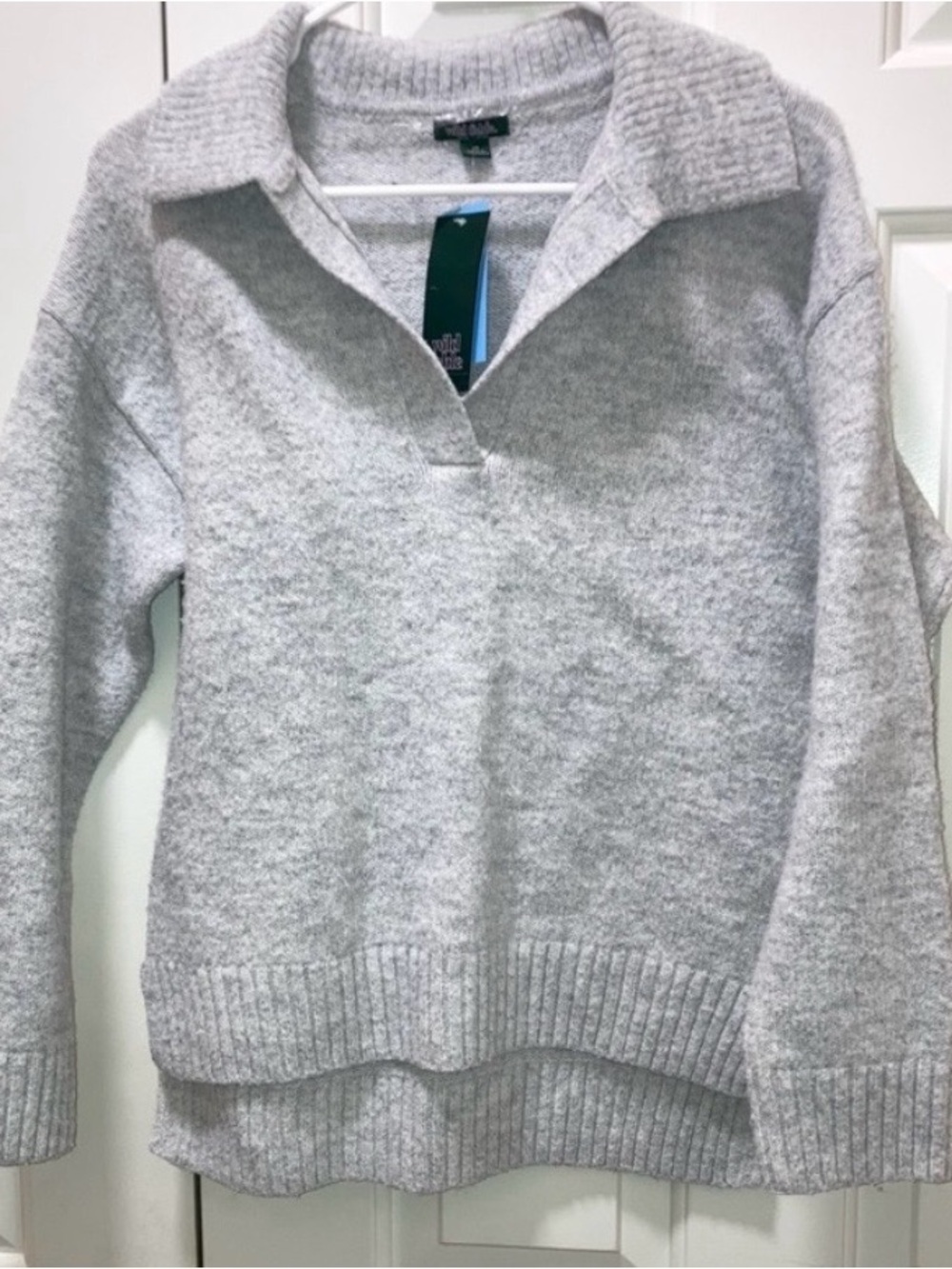 Womens Wild Fable light gray v-neck polo collar Sweater Size XS new